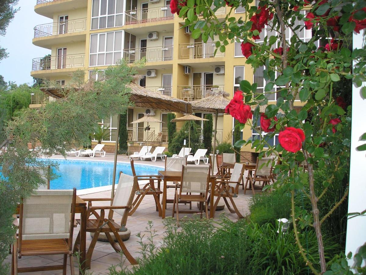 Joya Park Apartments Golden Sands Exterior photo